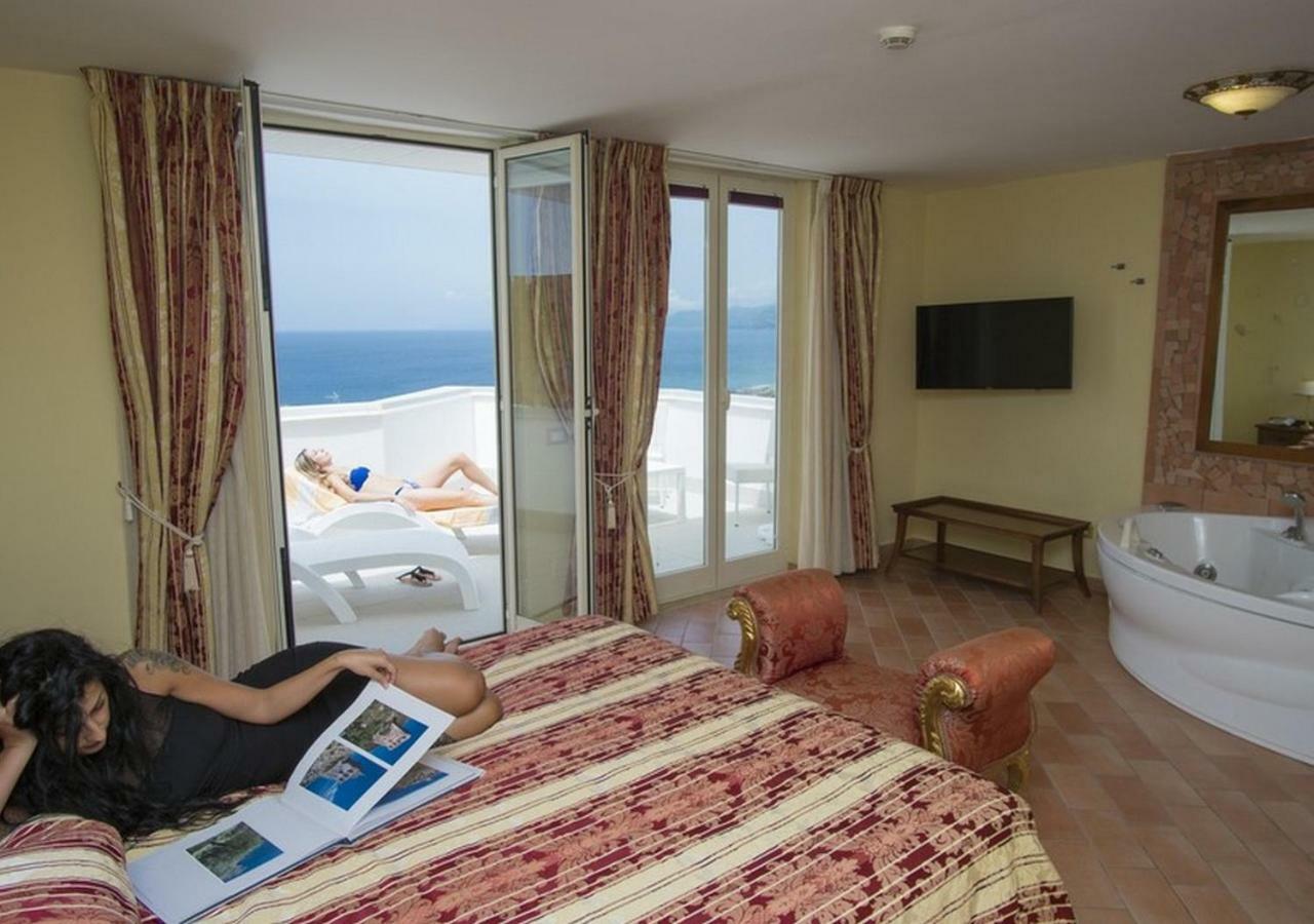 Hotel Baia Palinuro Extérieur photo