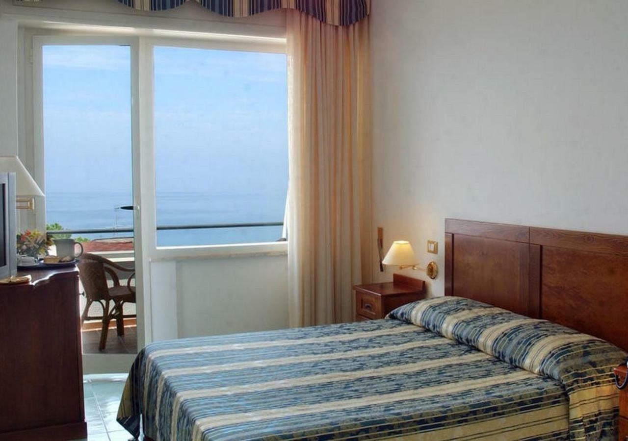 Hotel Baia Palinuro Extérieur photo